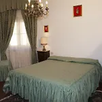 Anacleto Via Castello 48 *