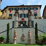 Anacleto Via Castello 48 *
