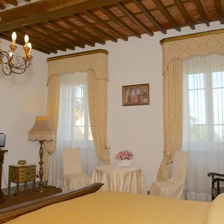 Anacleto Via Castello 48 *