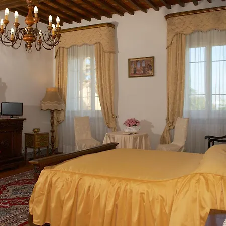 Anacleto Via Castello 48